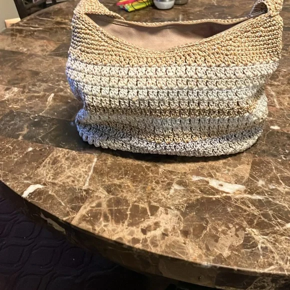LIKE NEW Women’s The Sak crochet hobo bag - Picture 5 of 5